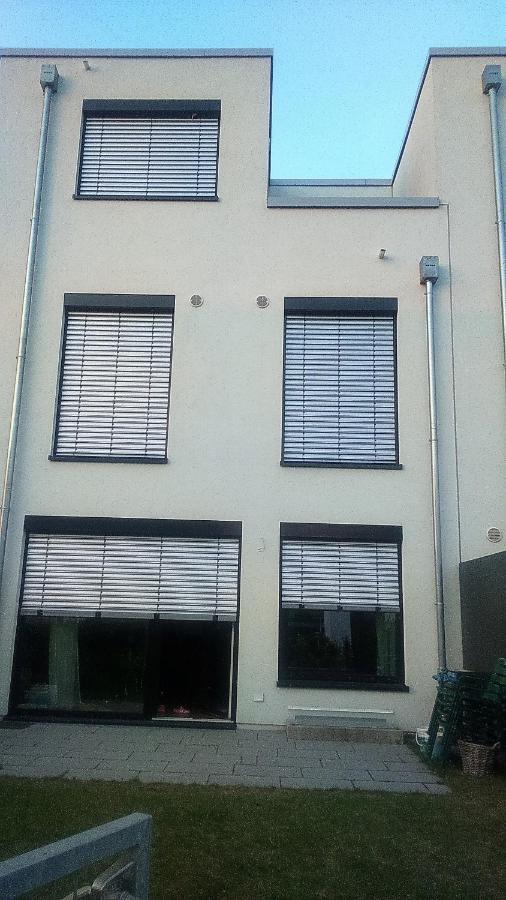 Beautiful Room With Balcony Direction To Messe Hanôver Exterior foto